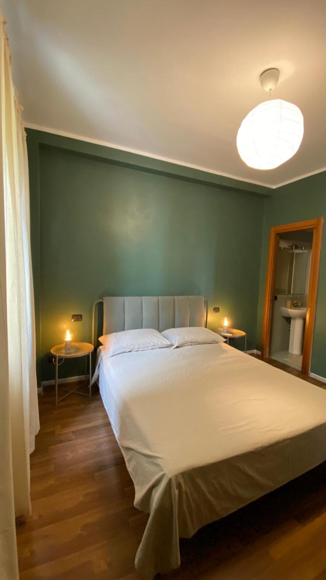 Giu Al Porto Apartment Salerno Luaran gambar