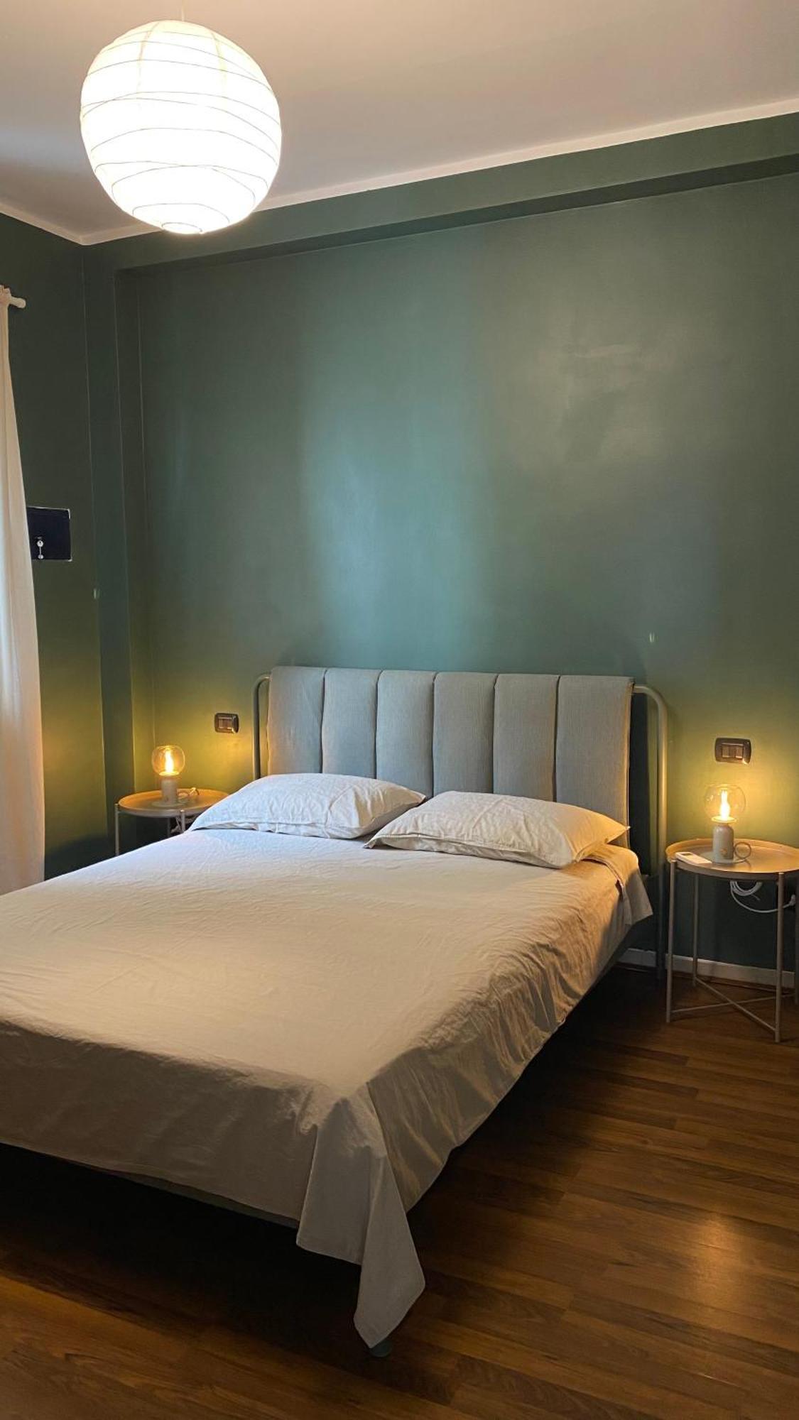 Giu Al Porto Apartment Salerno Luaran gambar