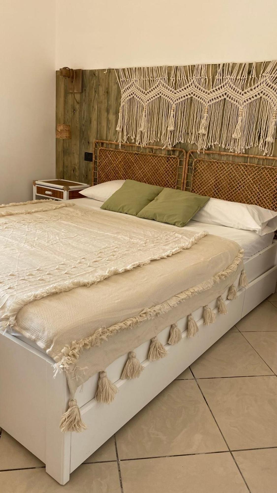 Giu Al Porto Apartment Salerno Luaran gambar